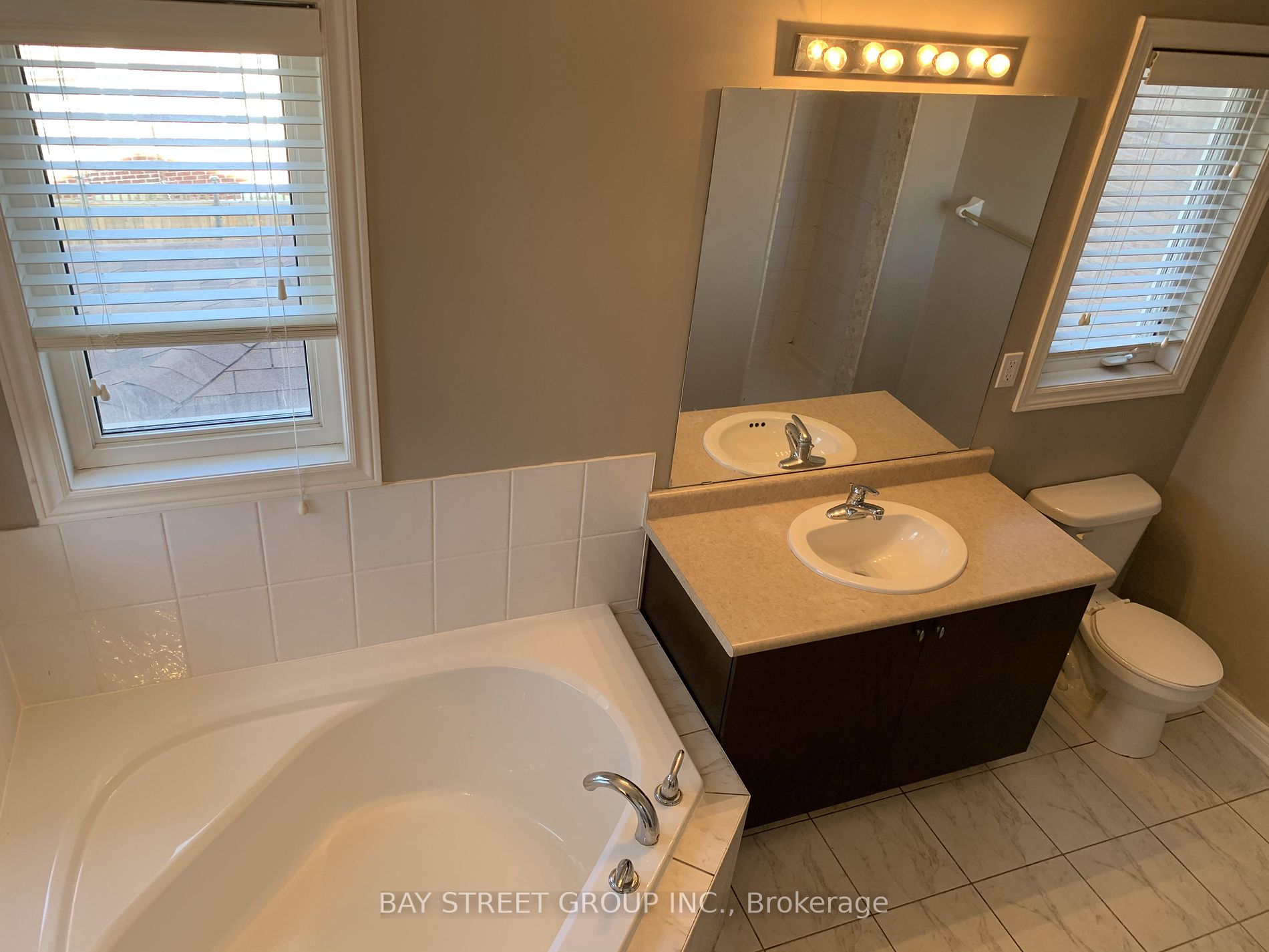 381 Cornell Rouge Blvd Property Photo 10