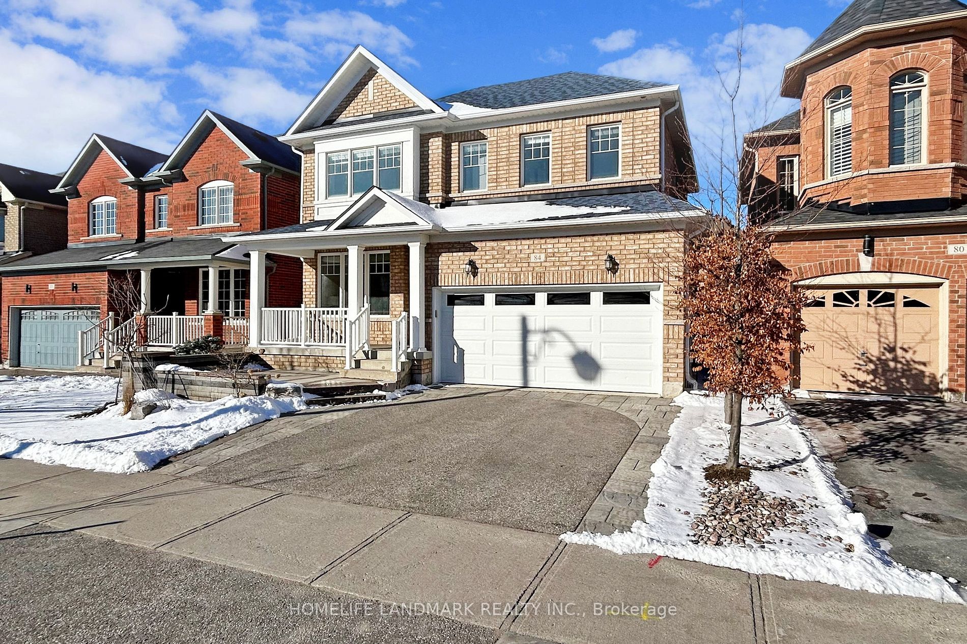 84 Yakefarm Blvd Property Photo 2