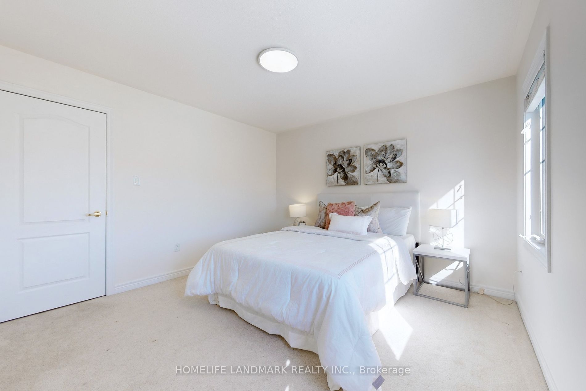 84 Yakefarm Blvd Property Photo 26