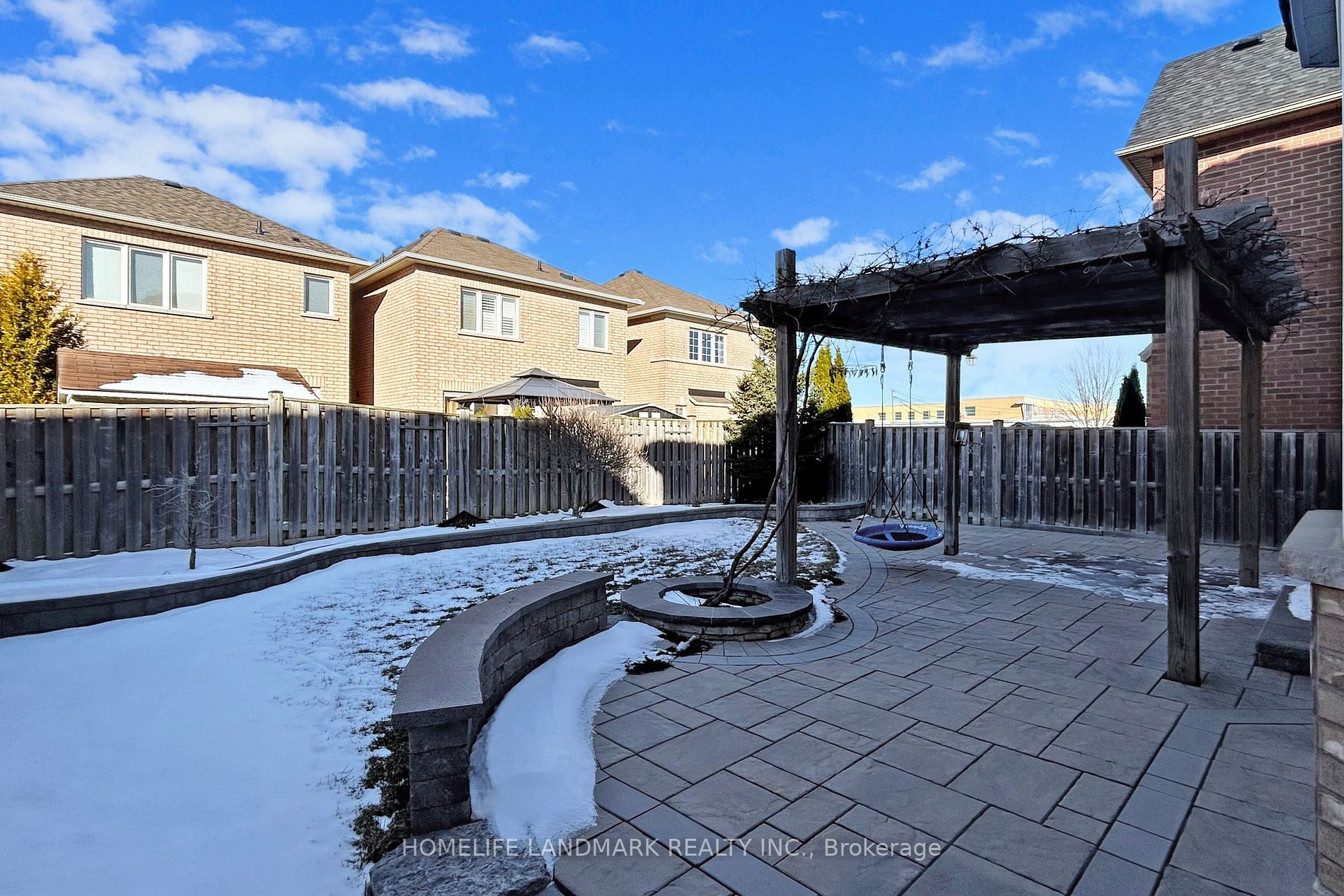 84 Yakefarm Blvd Property Photo 37