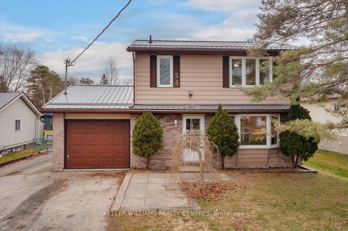 83 Sandra Dr Property Photo 1