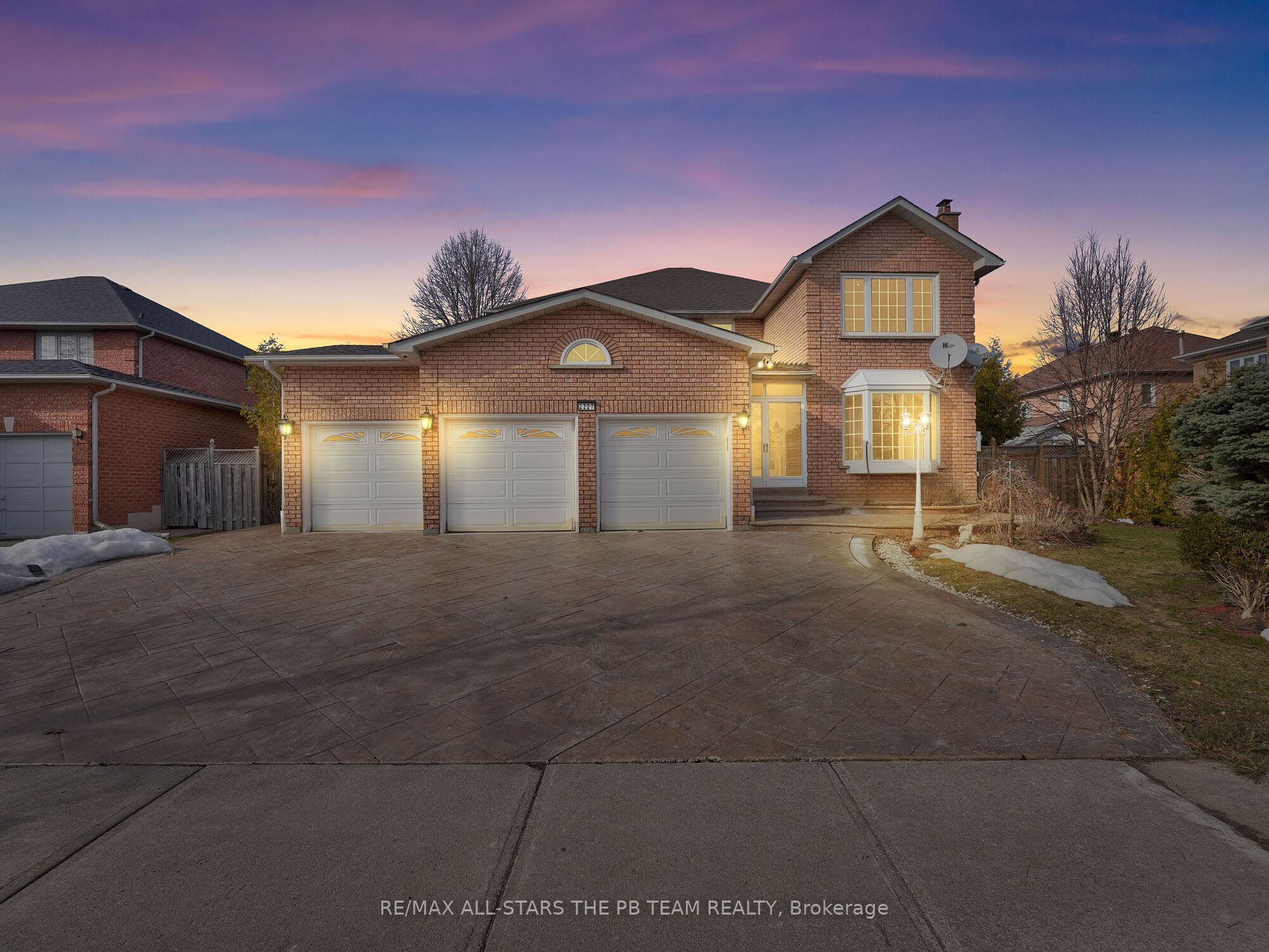 2227 Rodick Rd Property Photo