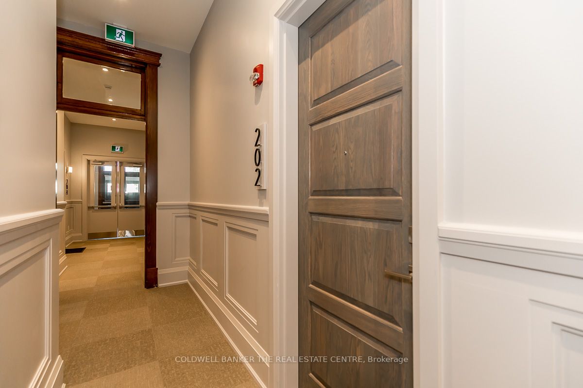 400 Park Ave 2 Property Photo 5