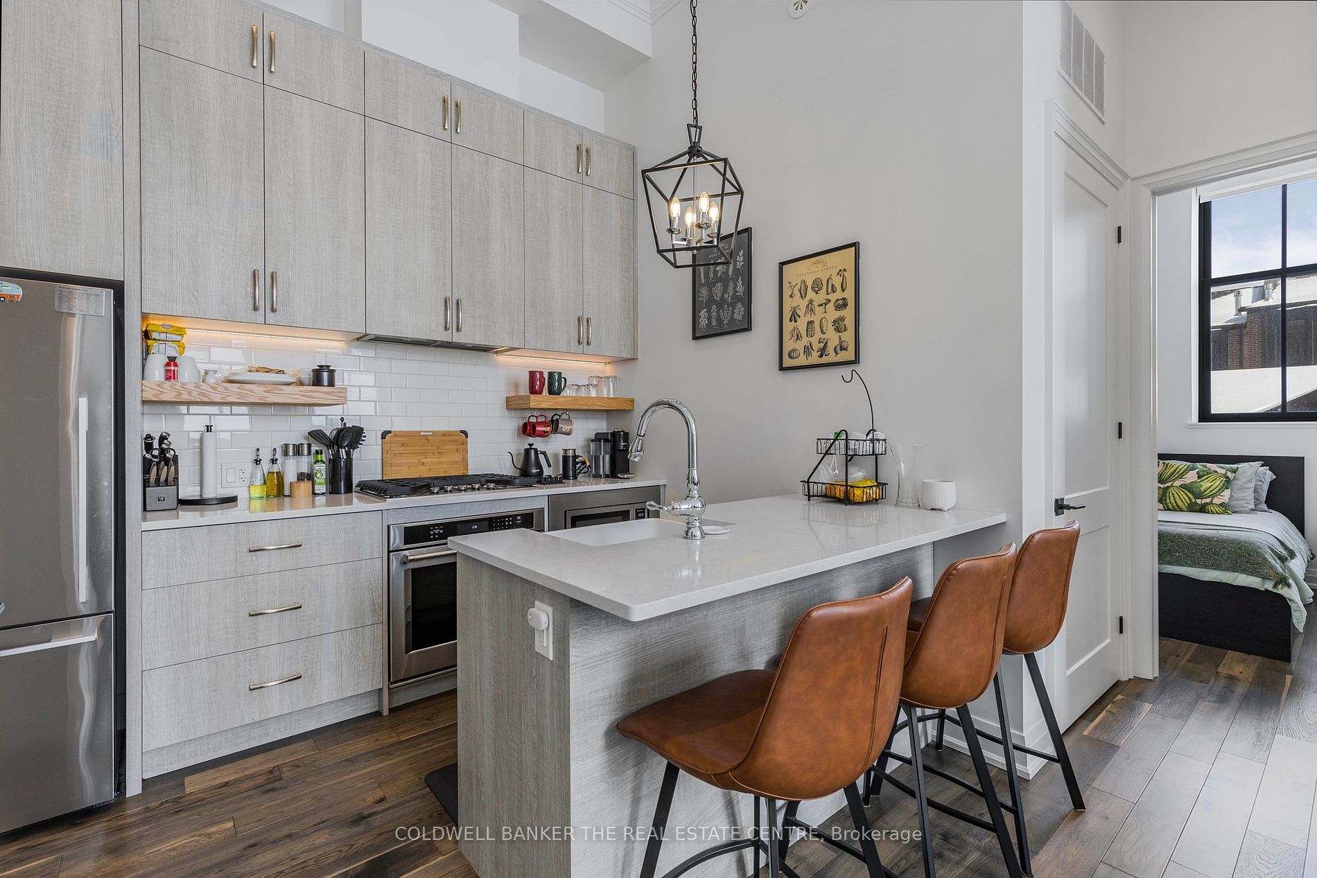 400 Park Ave 2 Property Photo 10