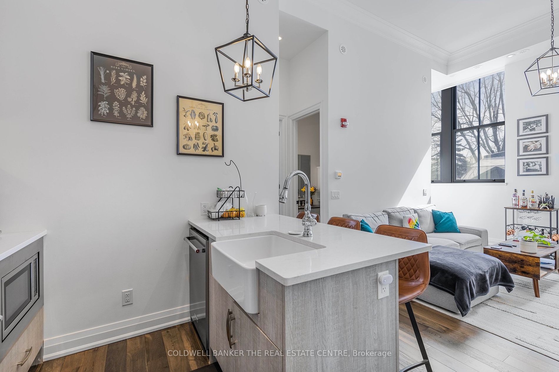 400 Park Ave 2 Property Photo 12