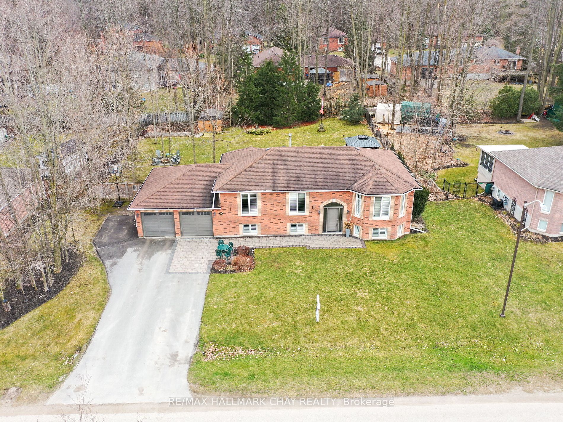 68 Moore Ave Property Photo