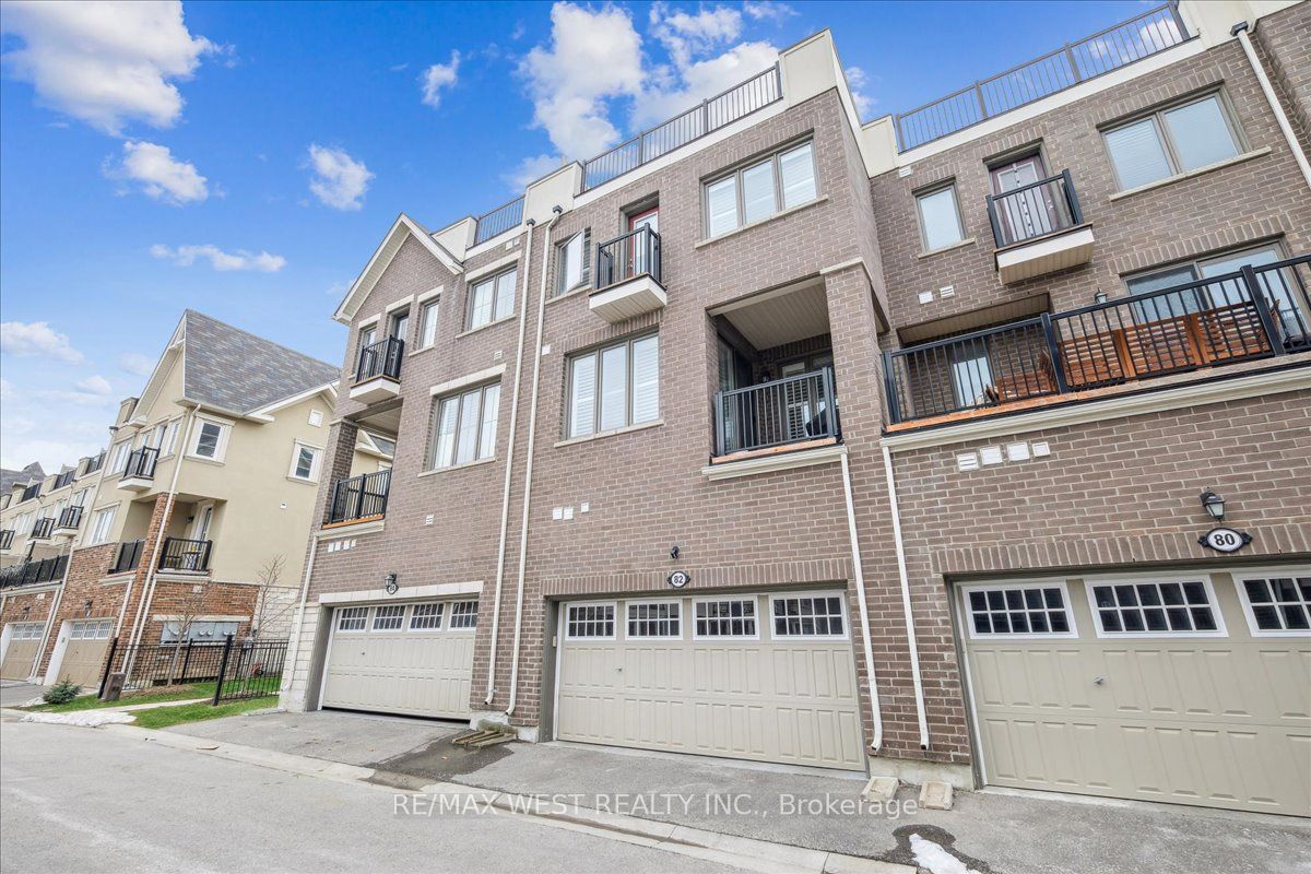 82 Cornell Centre Dr Property Photo 1