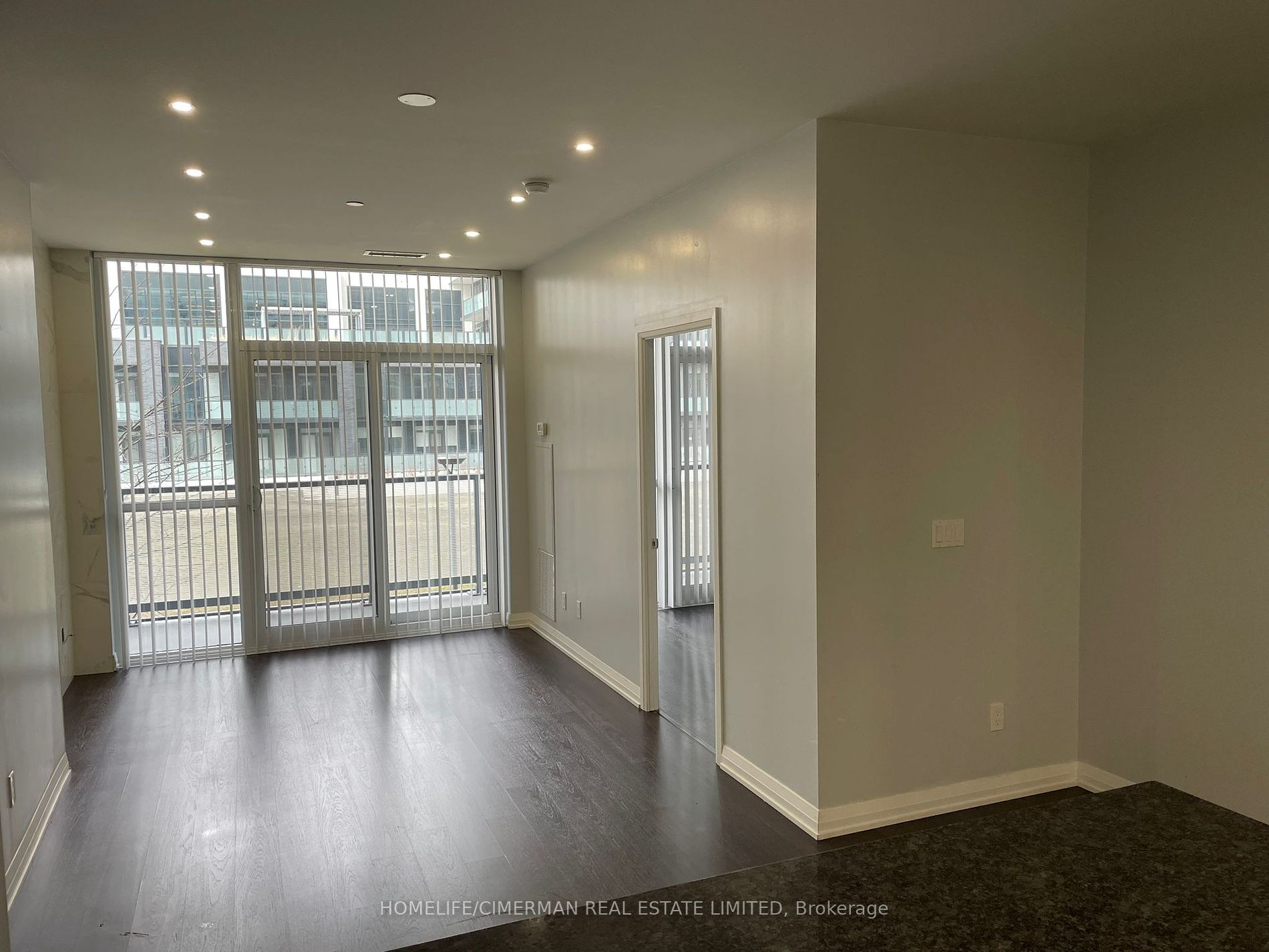 65 Oneida Cres 122 Property Photo 6