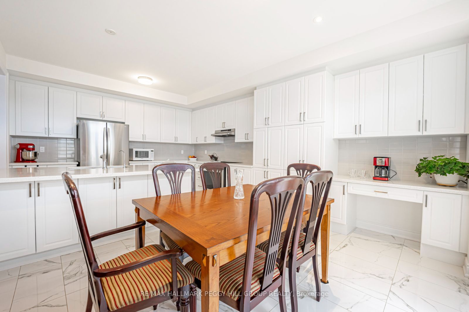 1973 Boyes St Property Photo 4
