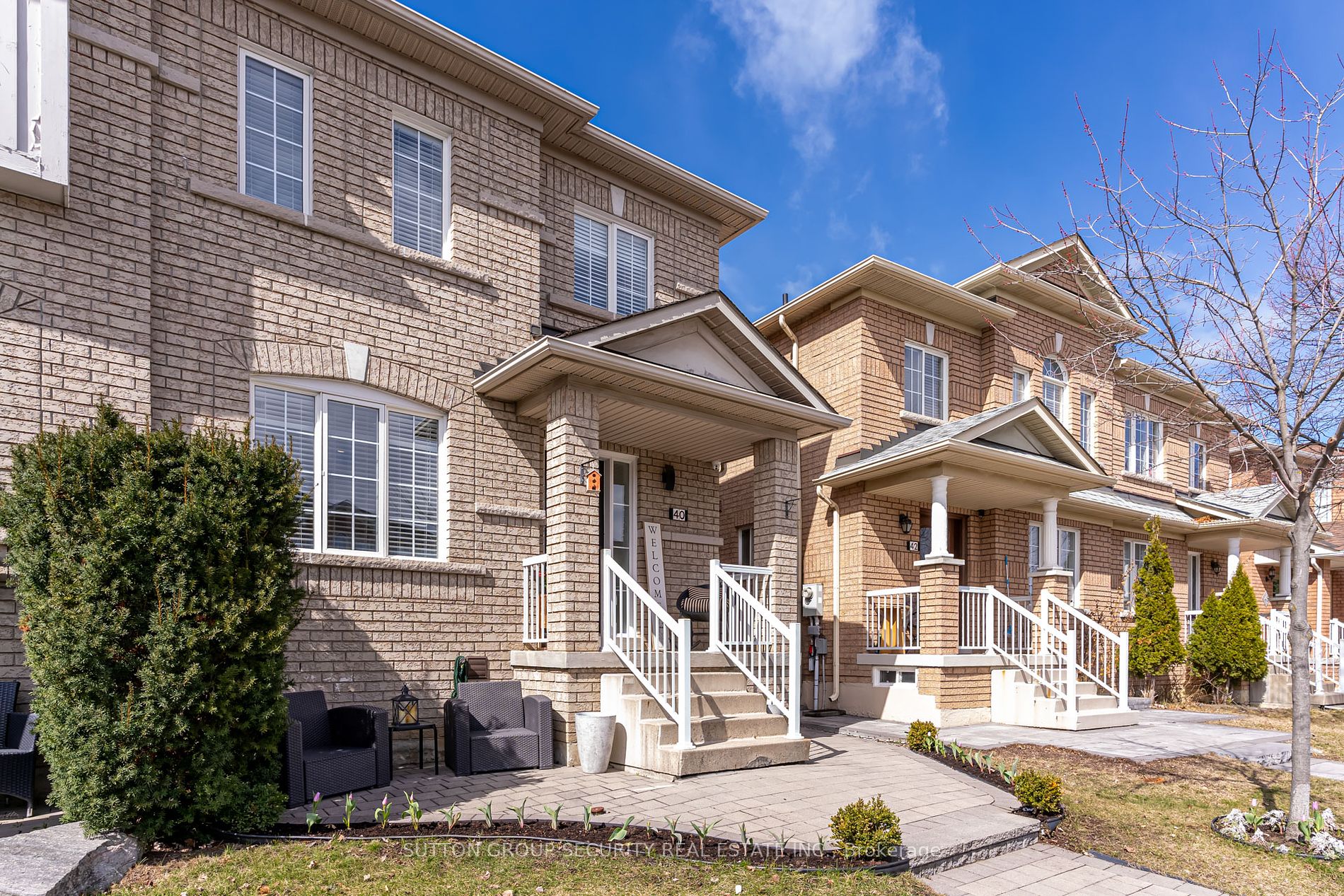 40 Ed Quigg Way Property Photo 2