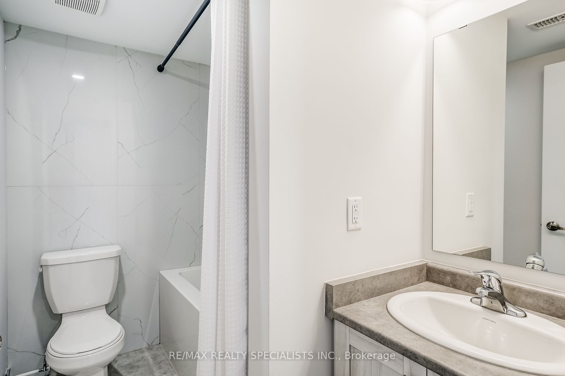 513 Simcoe Rd Property Photo 6