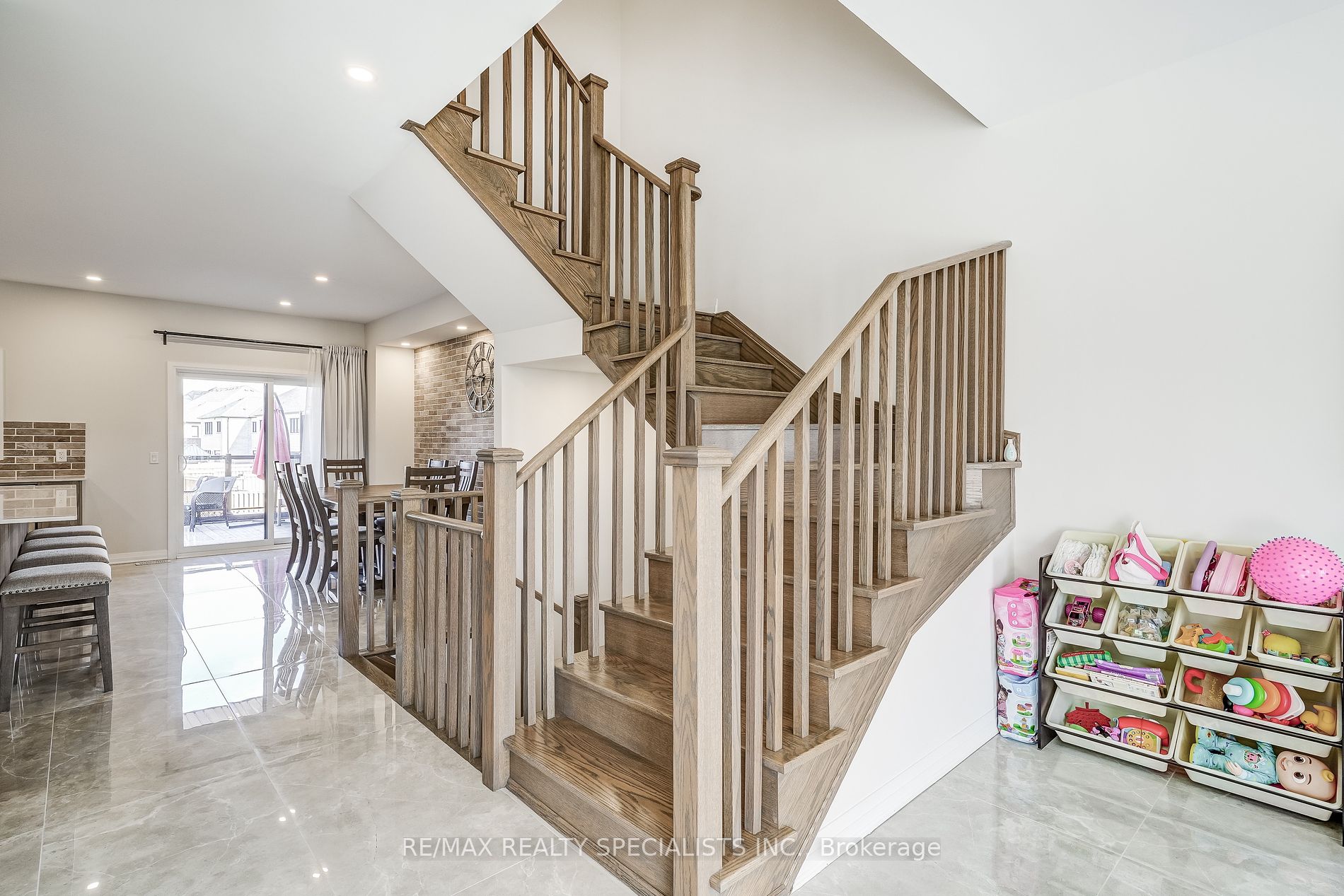 513 Simcoe Rd Property Photo 17