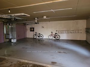 11419 Bathurst Street Property Photo 17