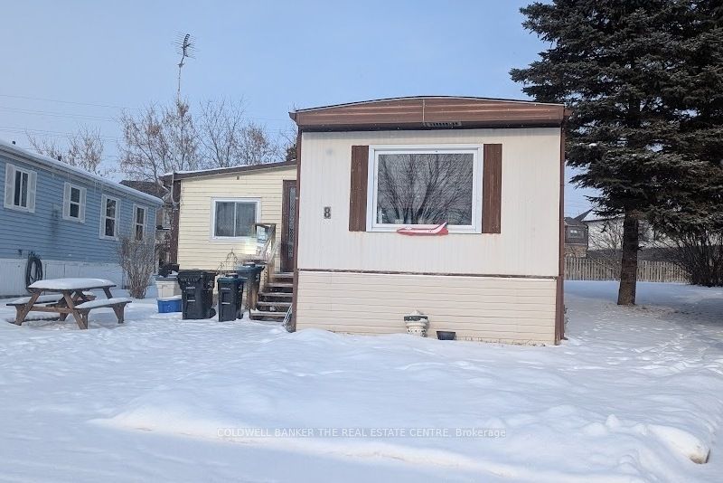 8 Elmwood Court Property Photo 2