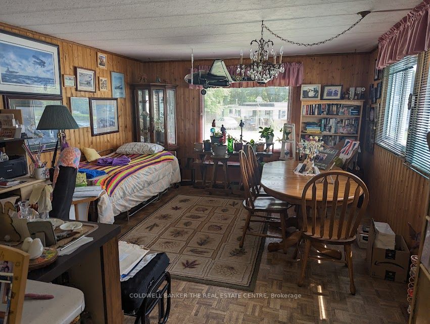 8 Elmwood Court Property Photo 11