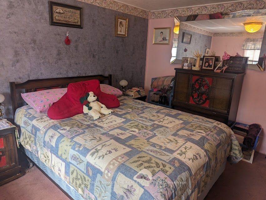 8 Elmwood Court Property Photo 13