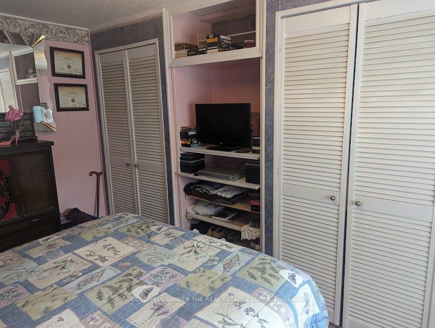 8 Elmwood Court Property Photo 14