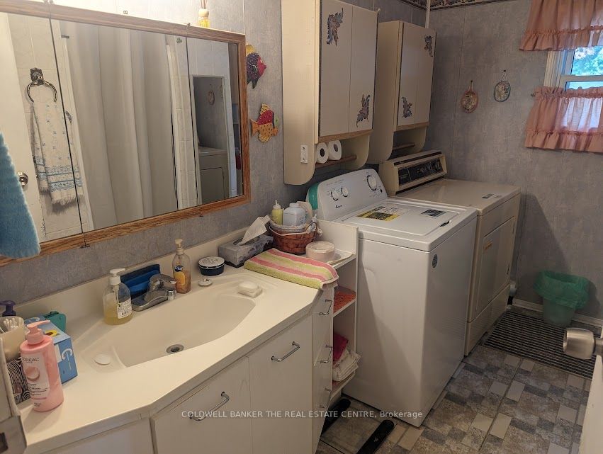8 Elmwood Court Property Photo 17
