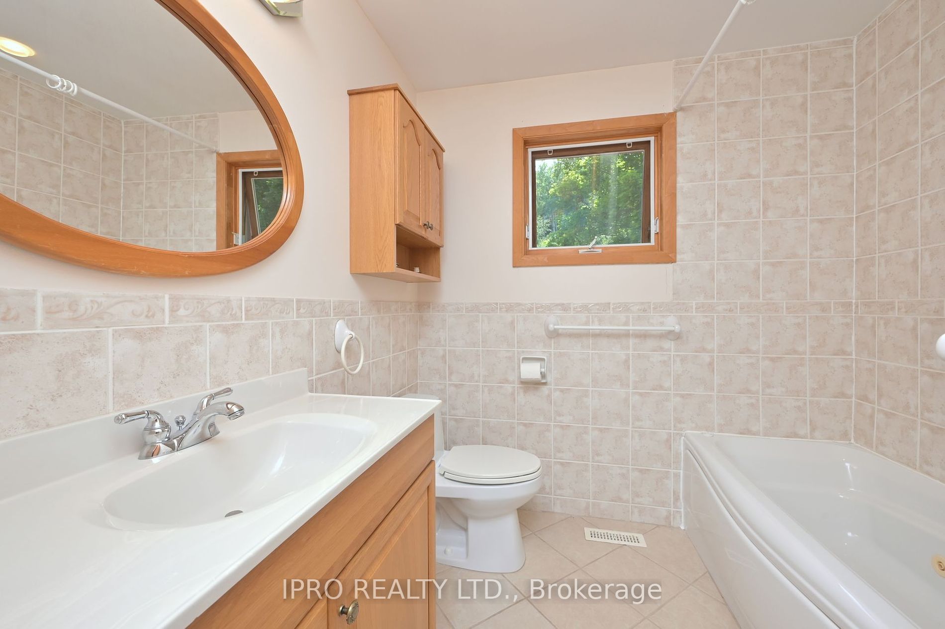 9 Baxter Ave Property Photo 9