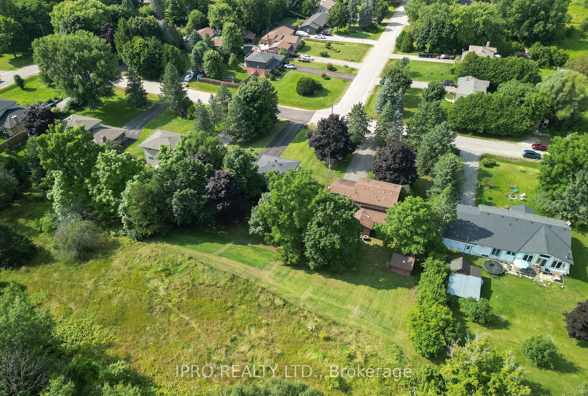 9 Baxter Ave Property Photo 20