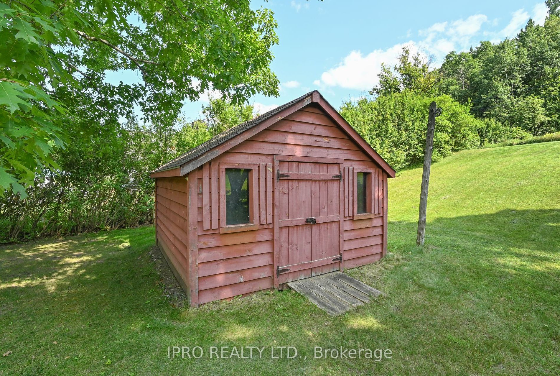 9 Baxter Ave Property Photo 21