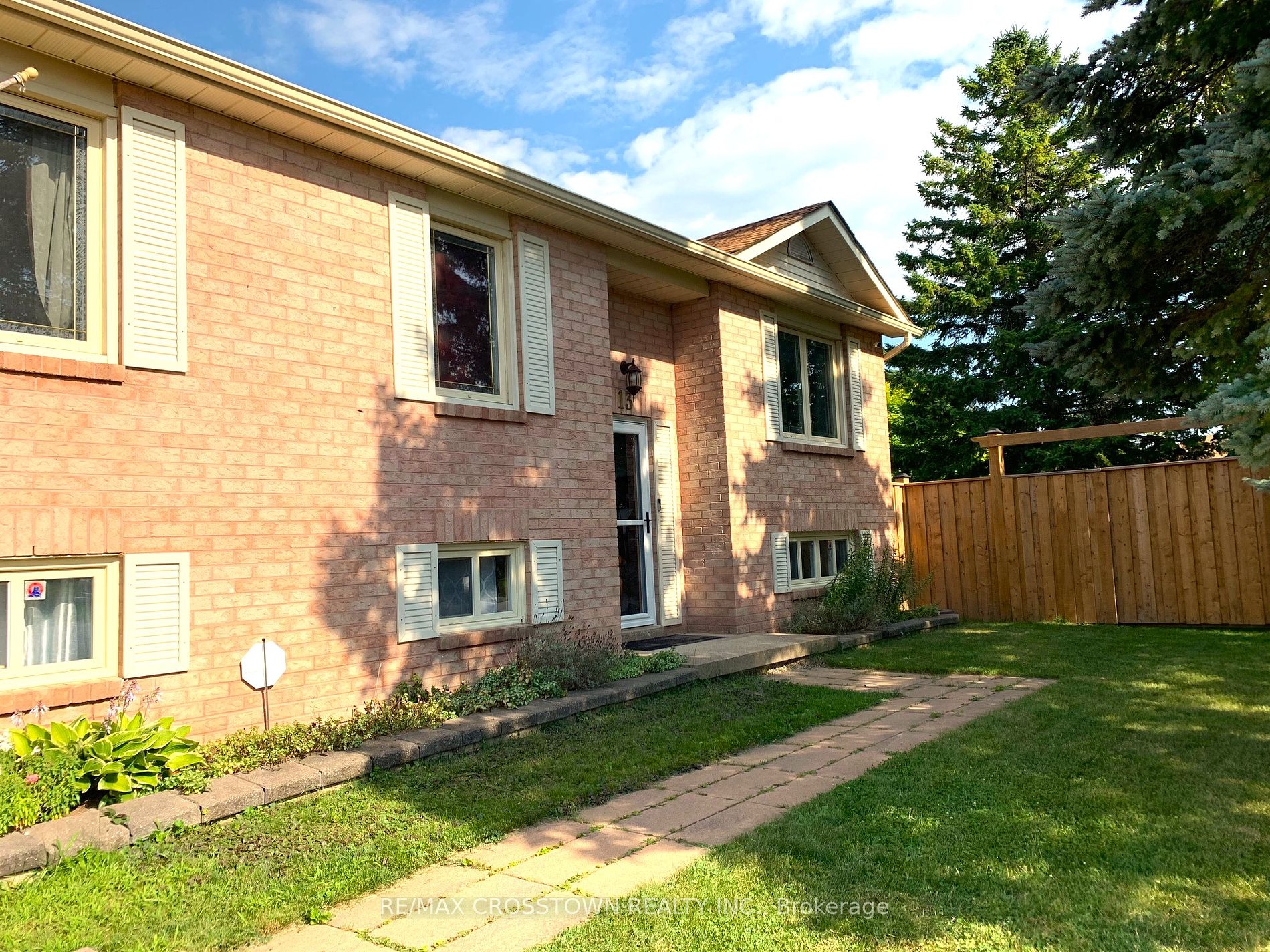 13 Robertson Rd Property Photo 12