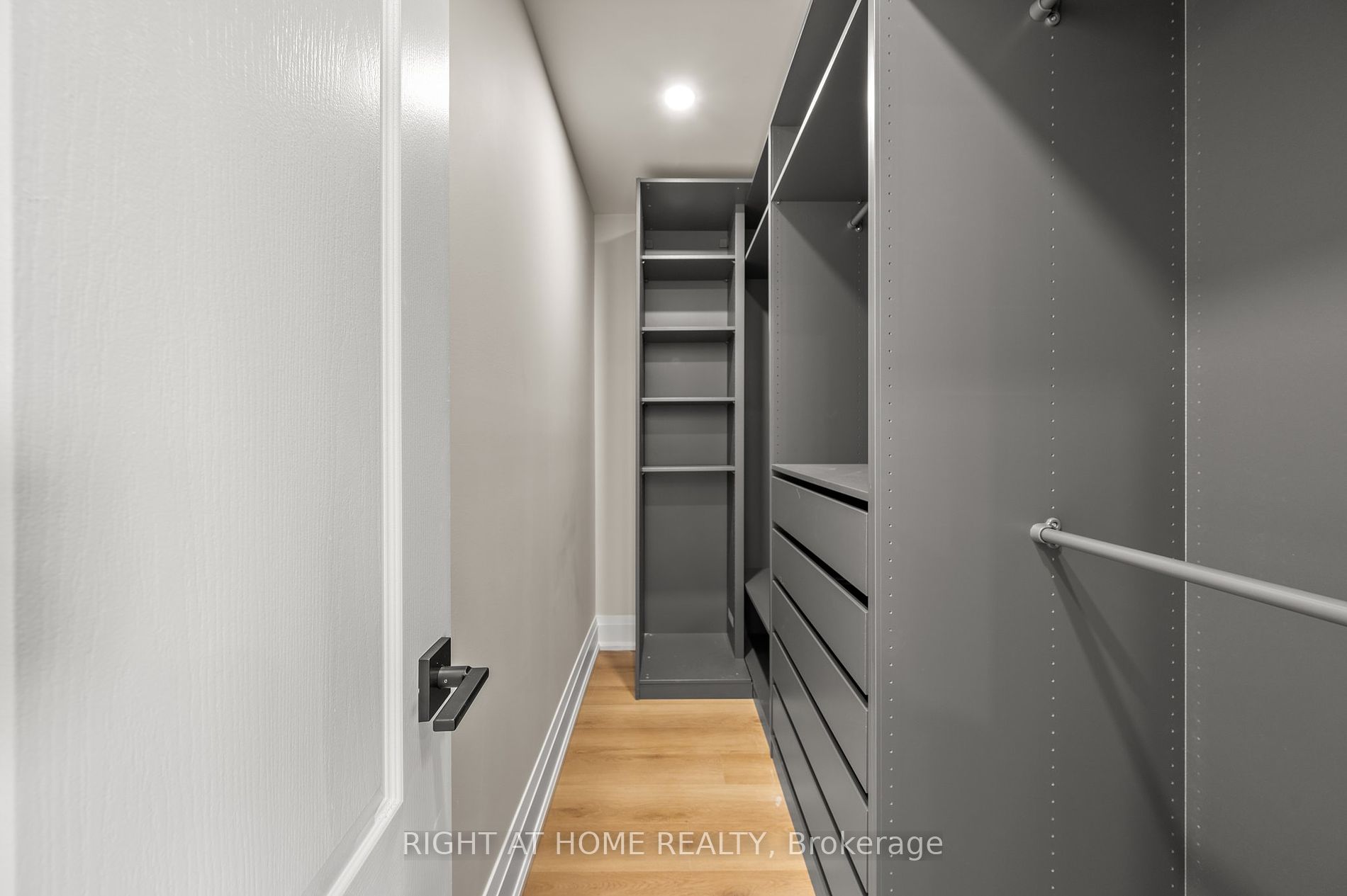 255 Queen Filomena Ave Property Photo 15