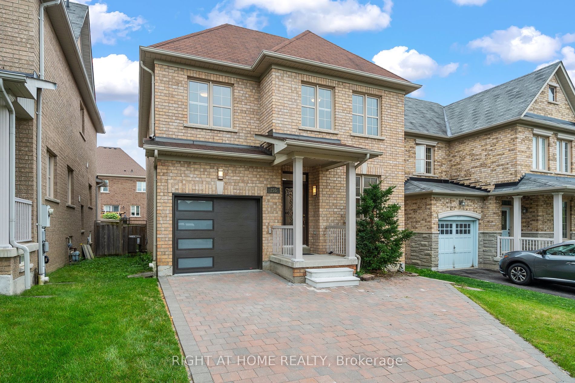 255 Queen Filomena Ave Property Photo 29