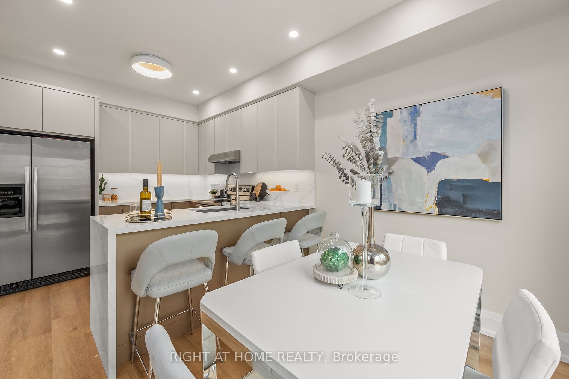 255 Queen Filomena Ave Property Photo 35