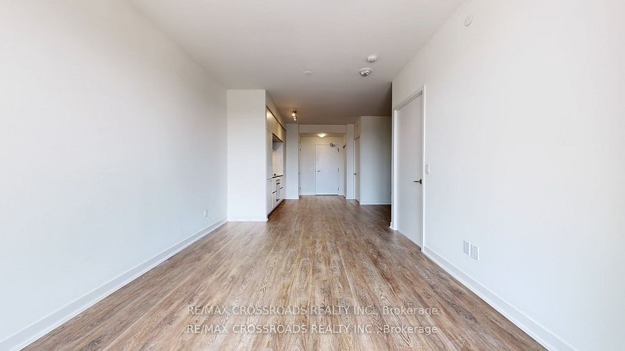6 David Eyer Rd 10 Property Photo 2