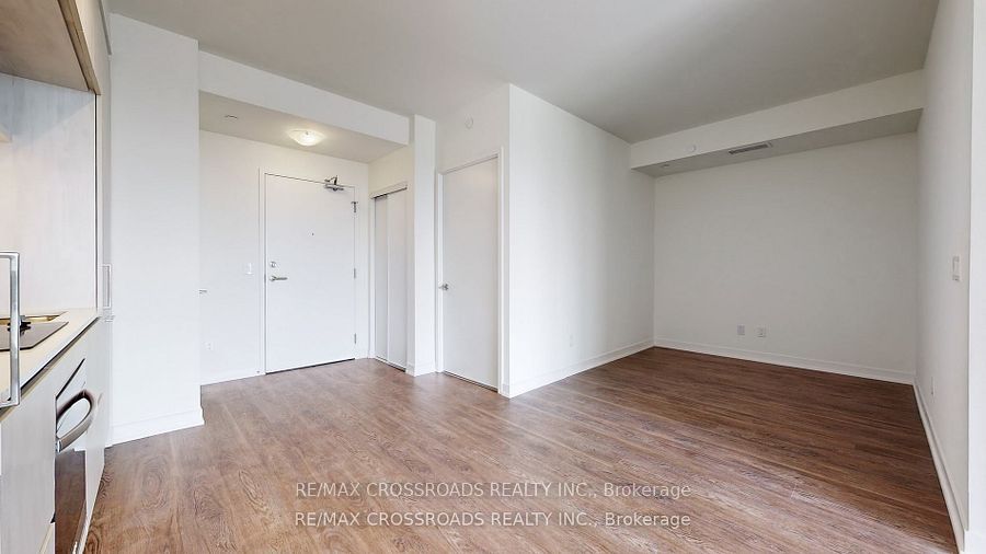 6 David Eyer Rd 10 Property Photo 5