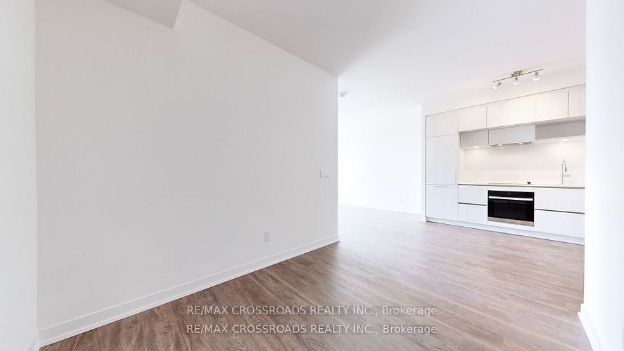 6 David Eyer Rd 10 Property Photo 6