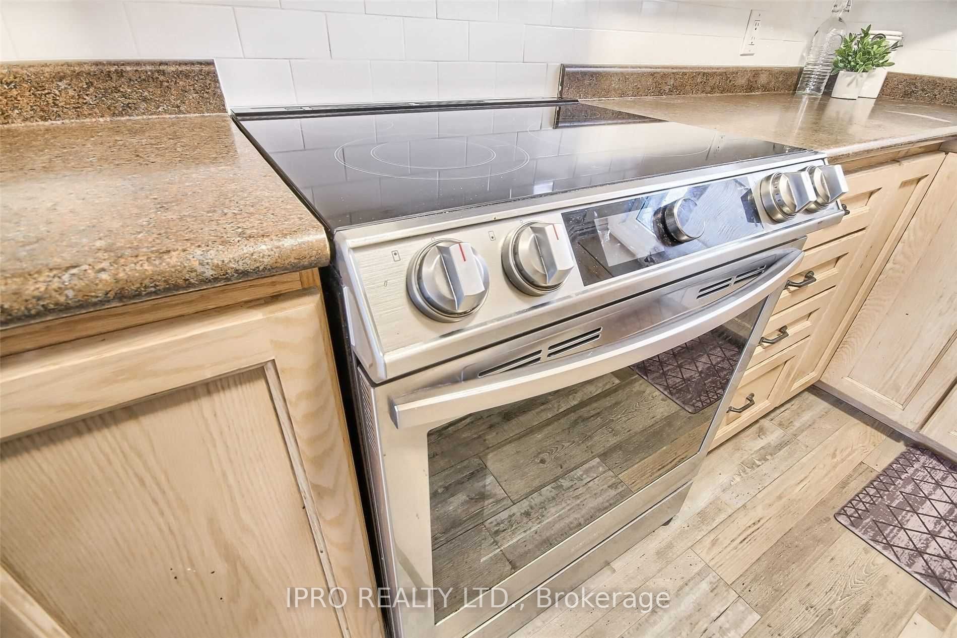 276 Cedarholme Ave Property Photo 6