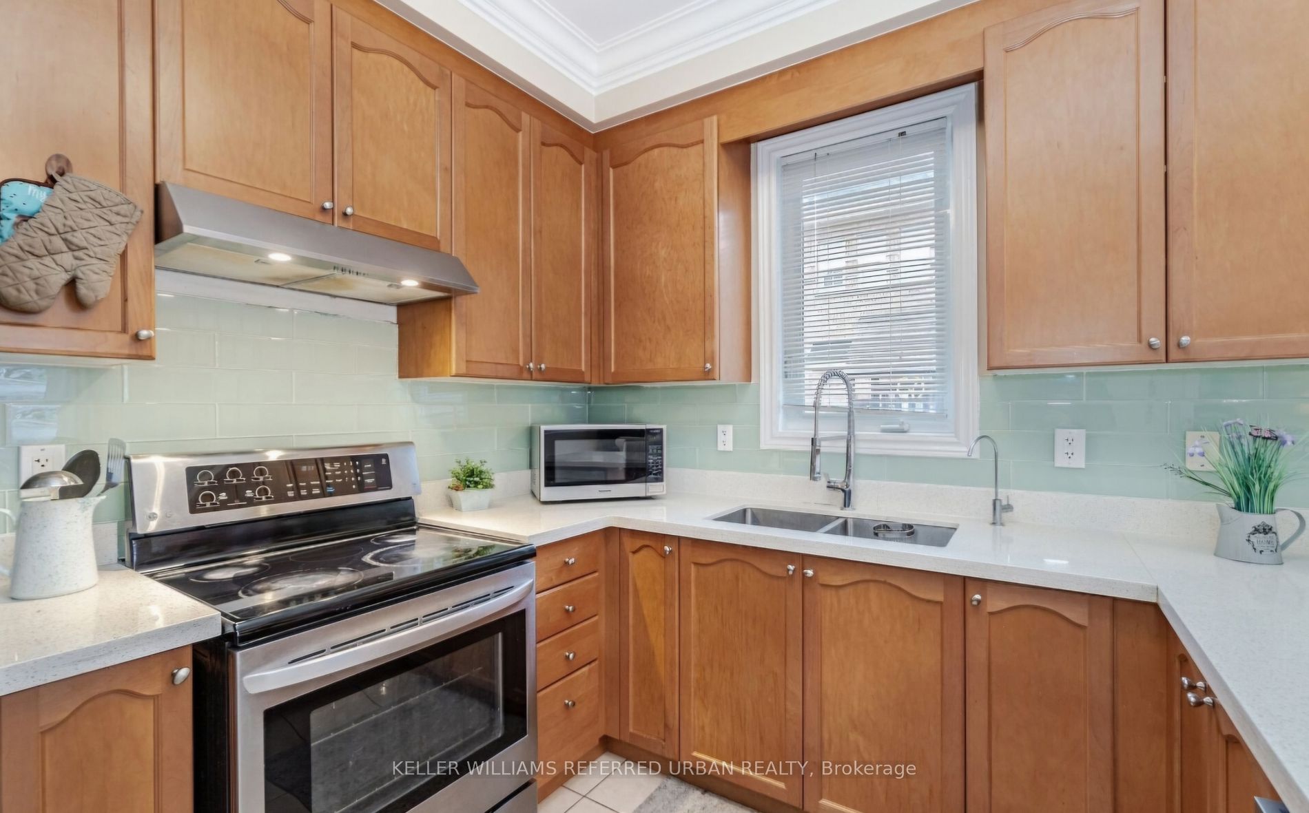 4 Hawkweed Manr Property Photo 7