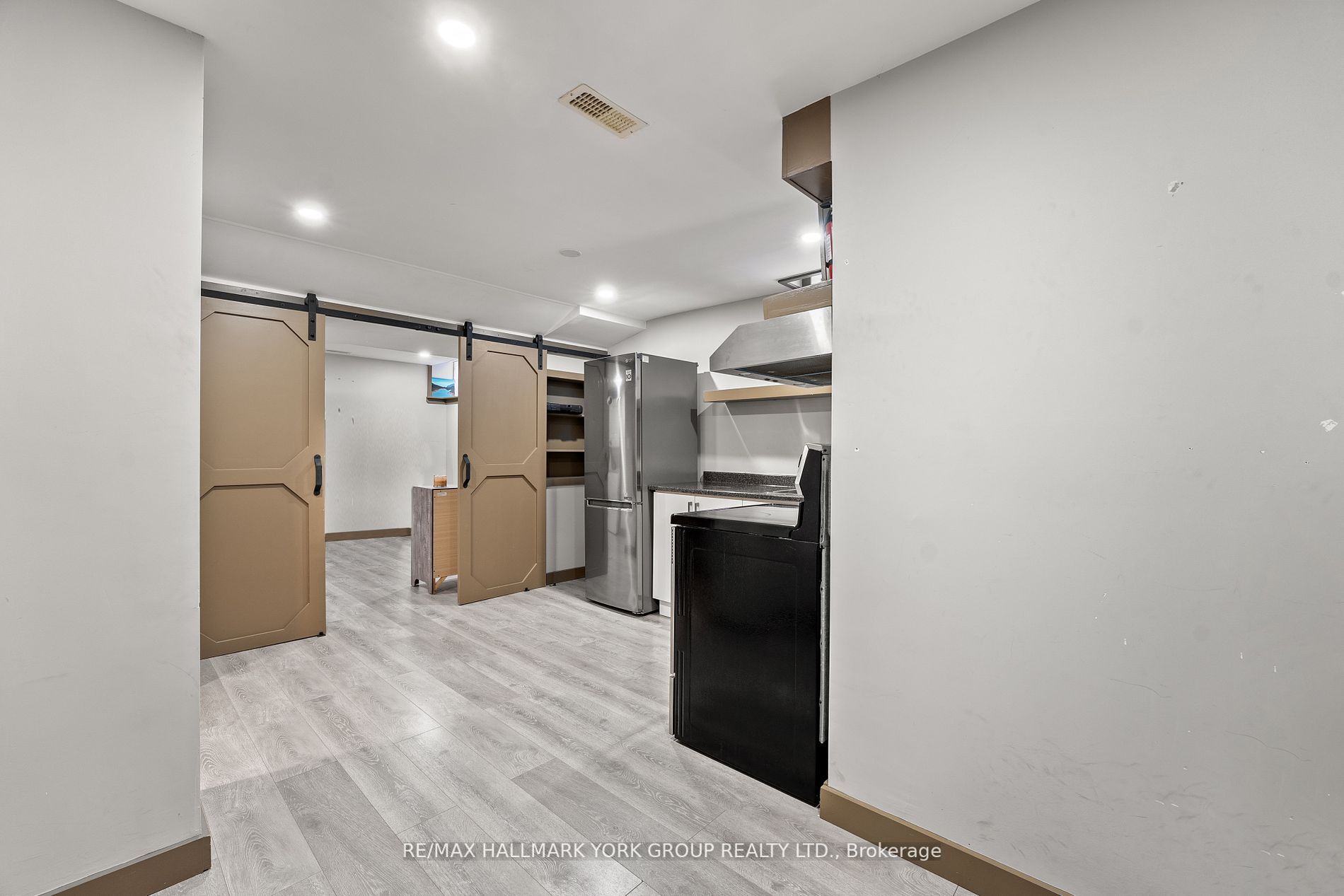 64 Ferris Lane Property Photo 22