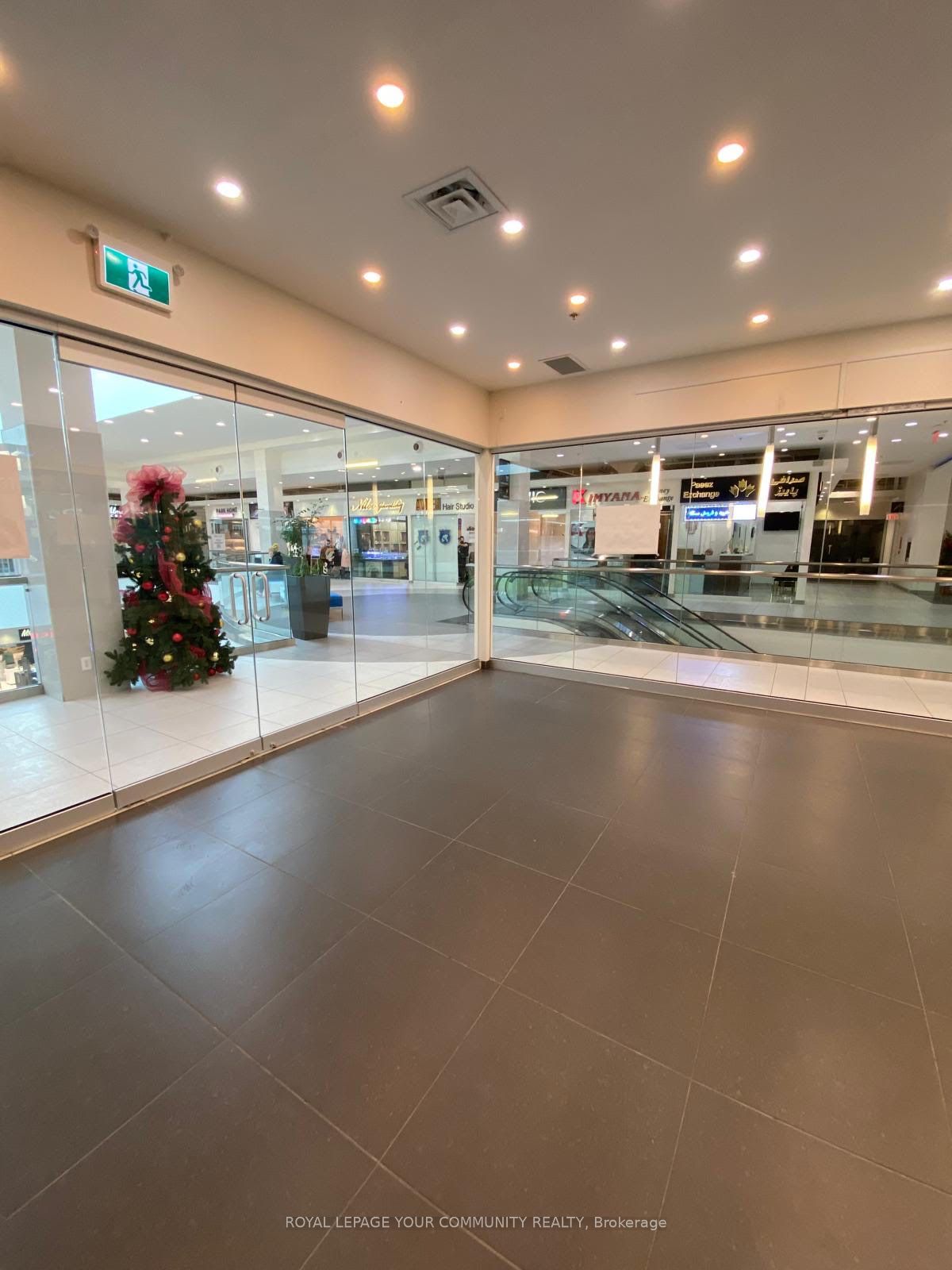 #280 - 7181 Yonge Street Property Photo 5
