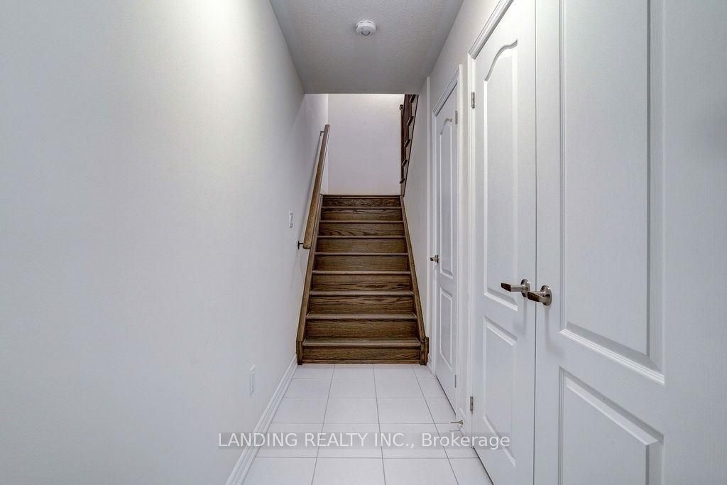 19 Ivanhoe Dr Property Photo 8