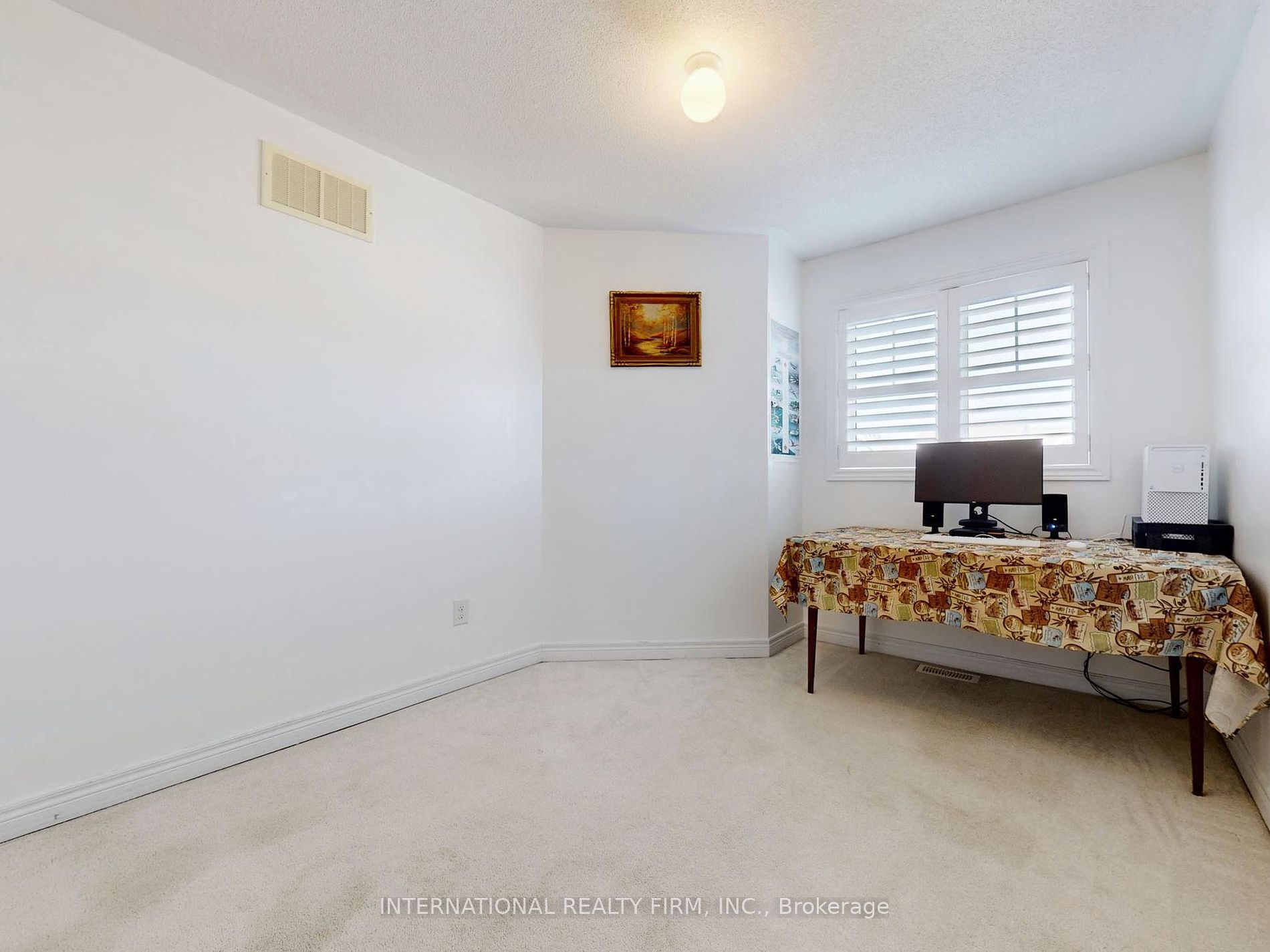 110 Swenson St Property Photo 26