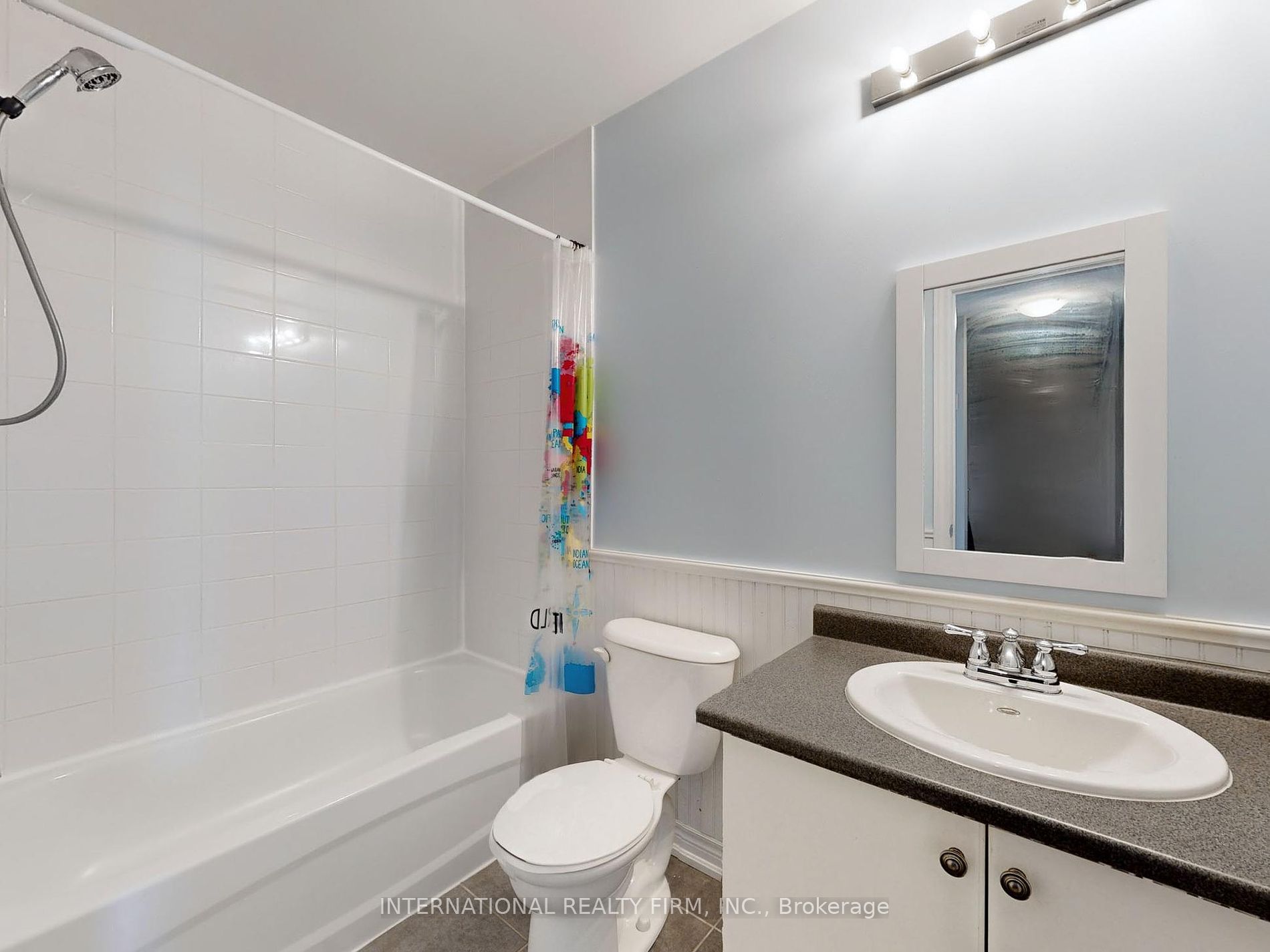 110 Swenson St Property Photo 29