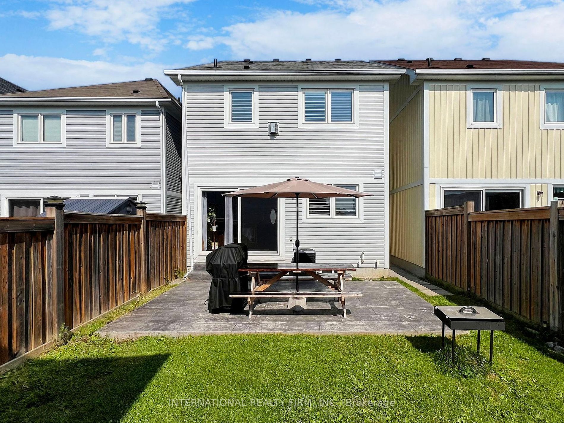 110 Swenson St Property Photo 30