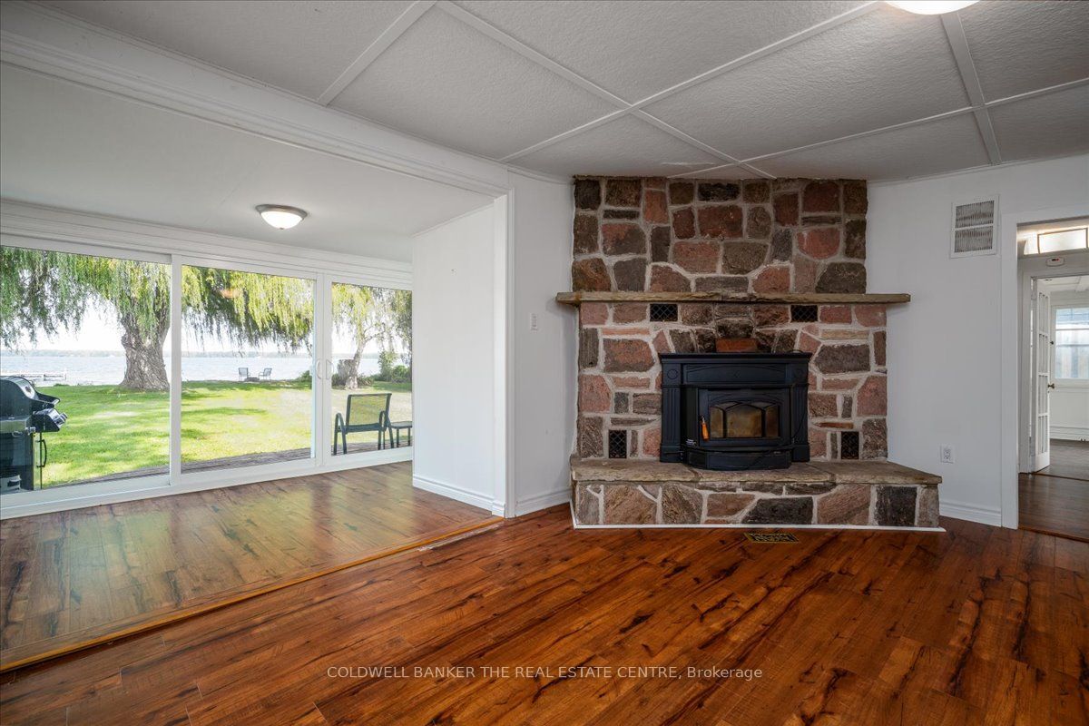 674 Duclos Point Rd Property Photo 6