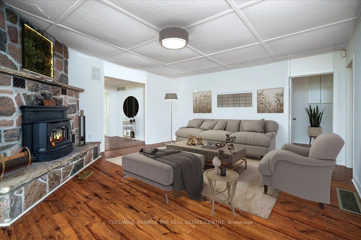 674 Duclos Point Rd Property Photo 7