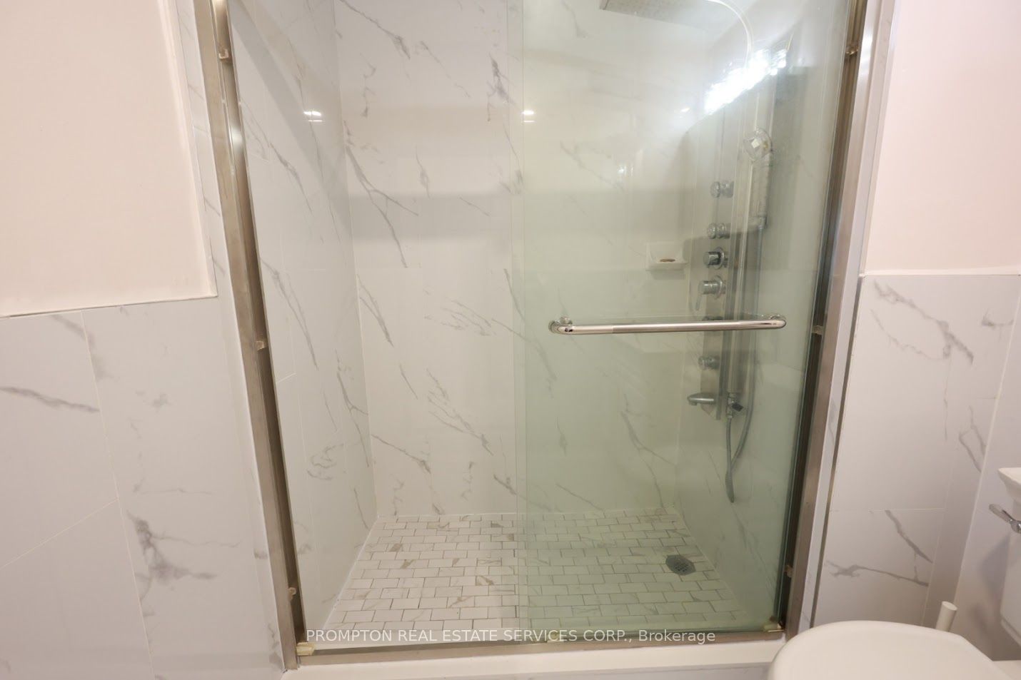 5 St Moritz Way 40 Property Photo 14