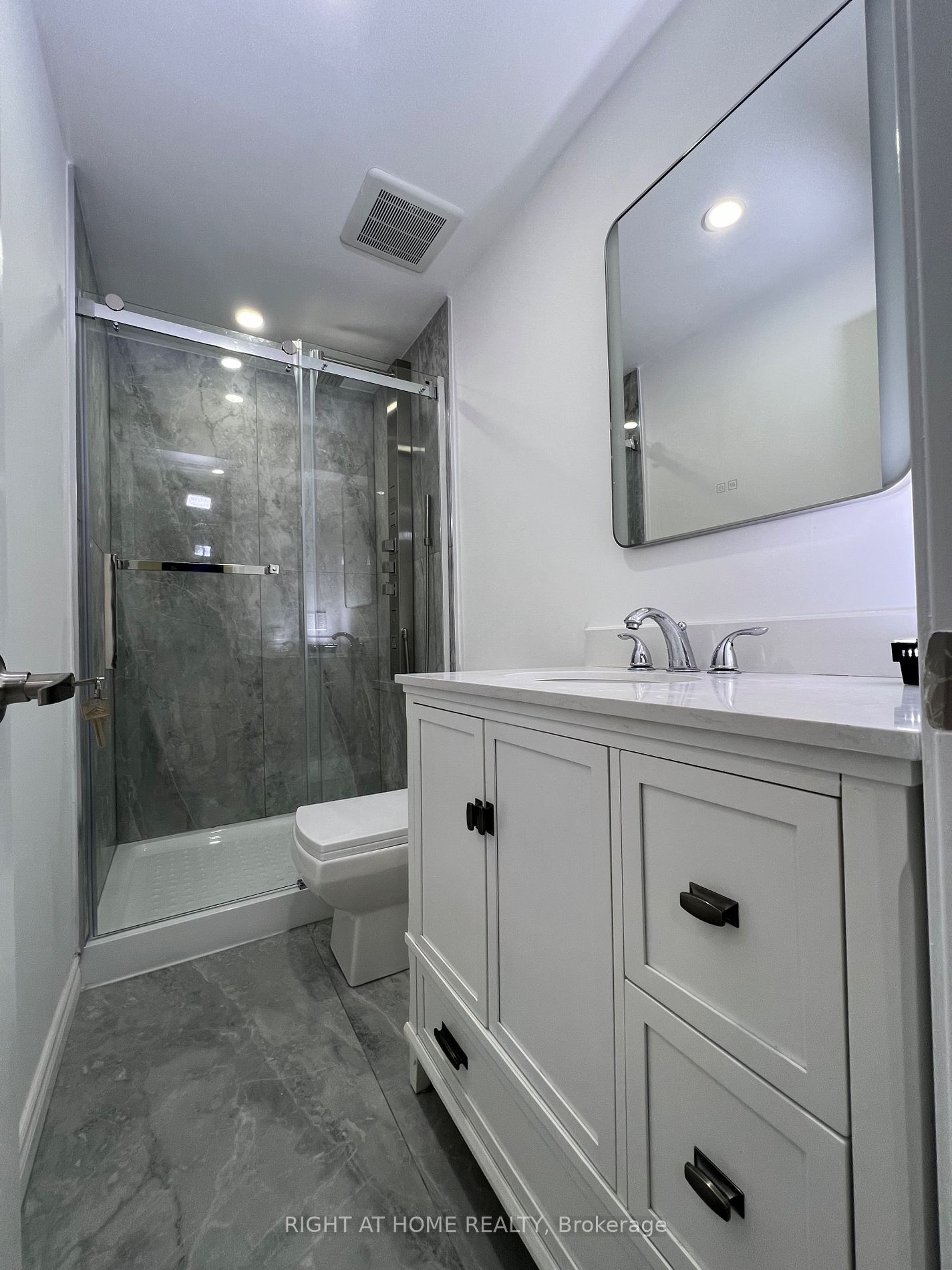 41 Portage Ave Property Photo 2