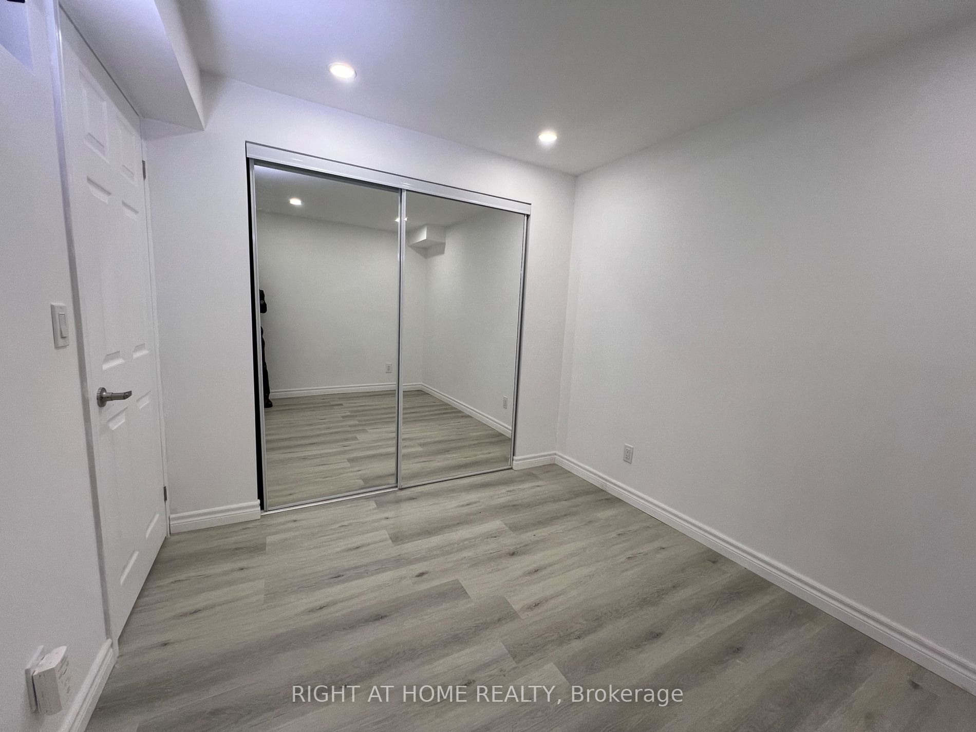 41 Portage Ave Property Photo 10