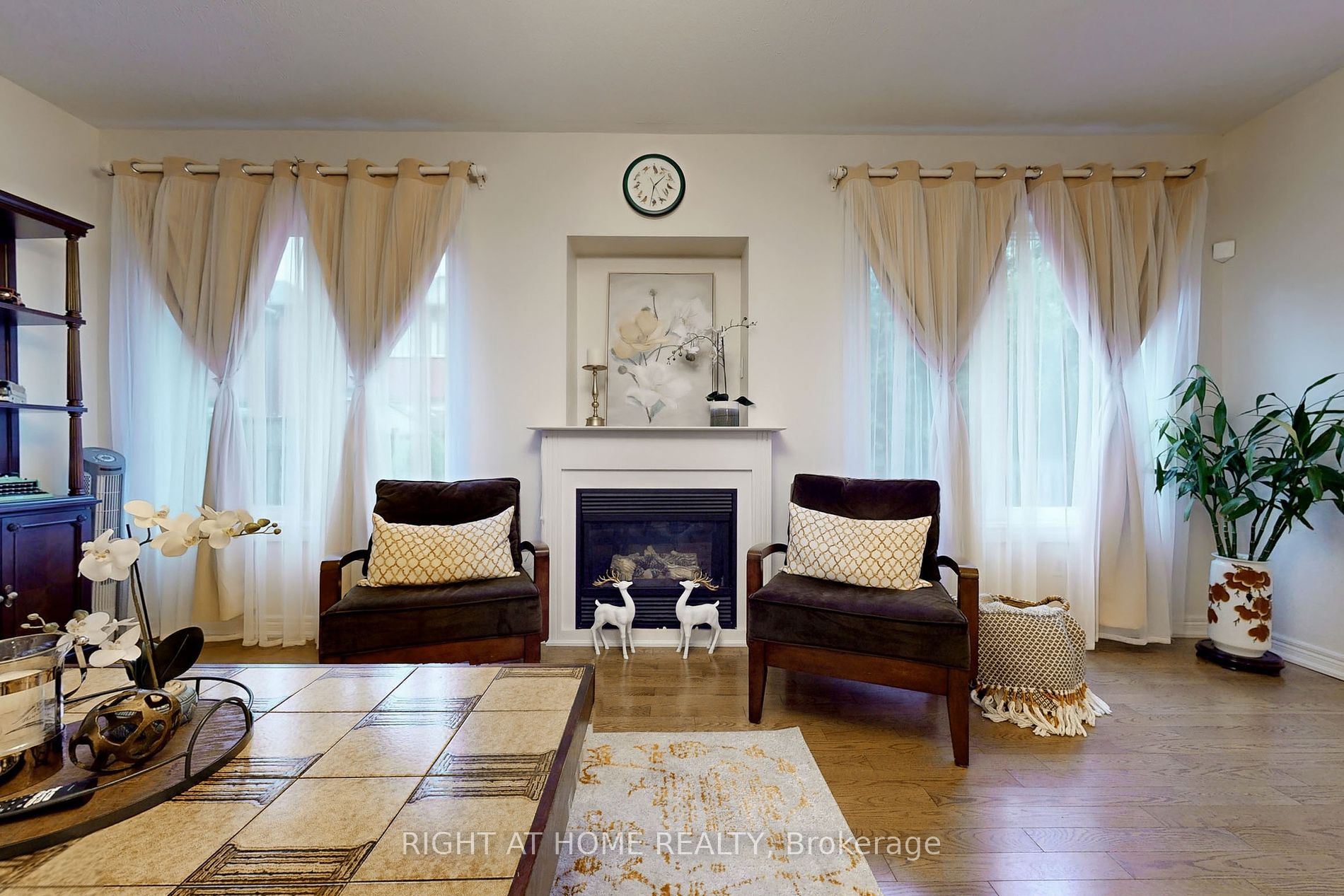 8 Cider Cres Property Photo 3