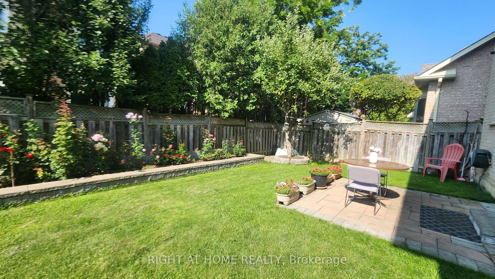 8 Cider Cres Property Photo 32