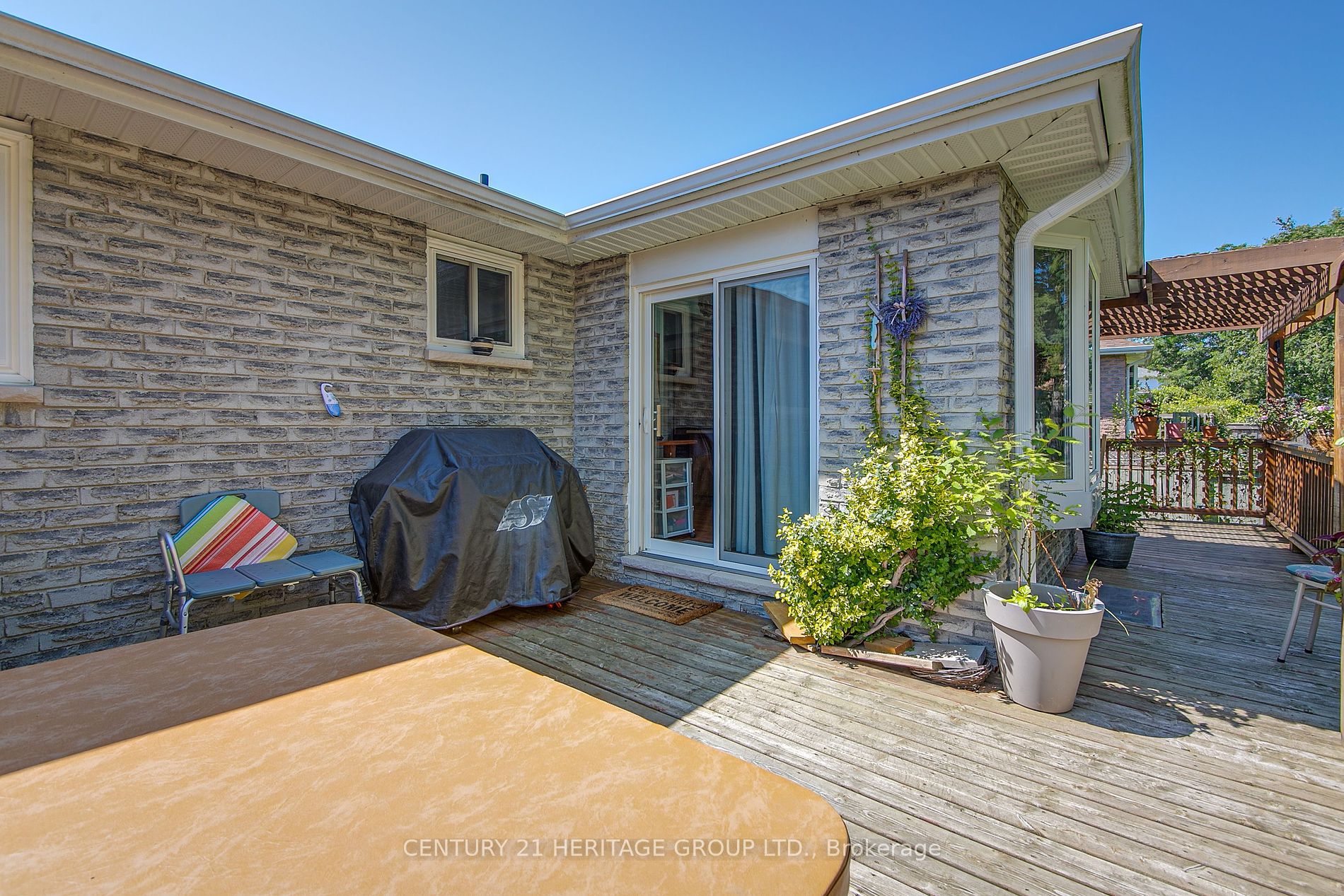 484 Maplegrove Ave Property Photo 15