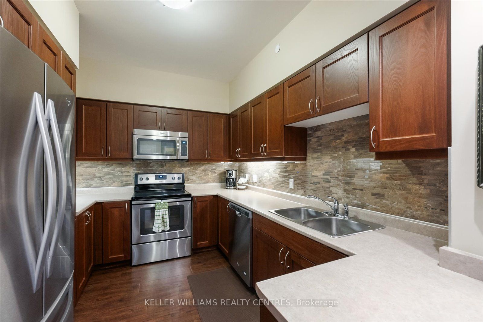 400 William Graham Dr 0 Property Photo 16