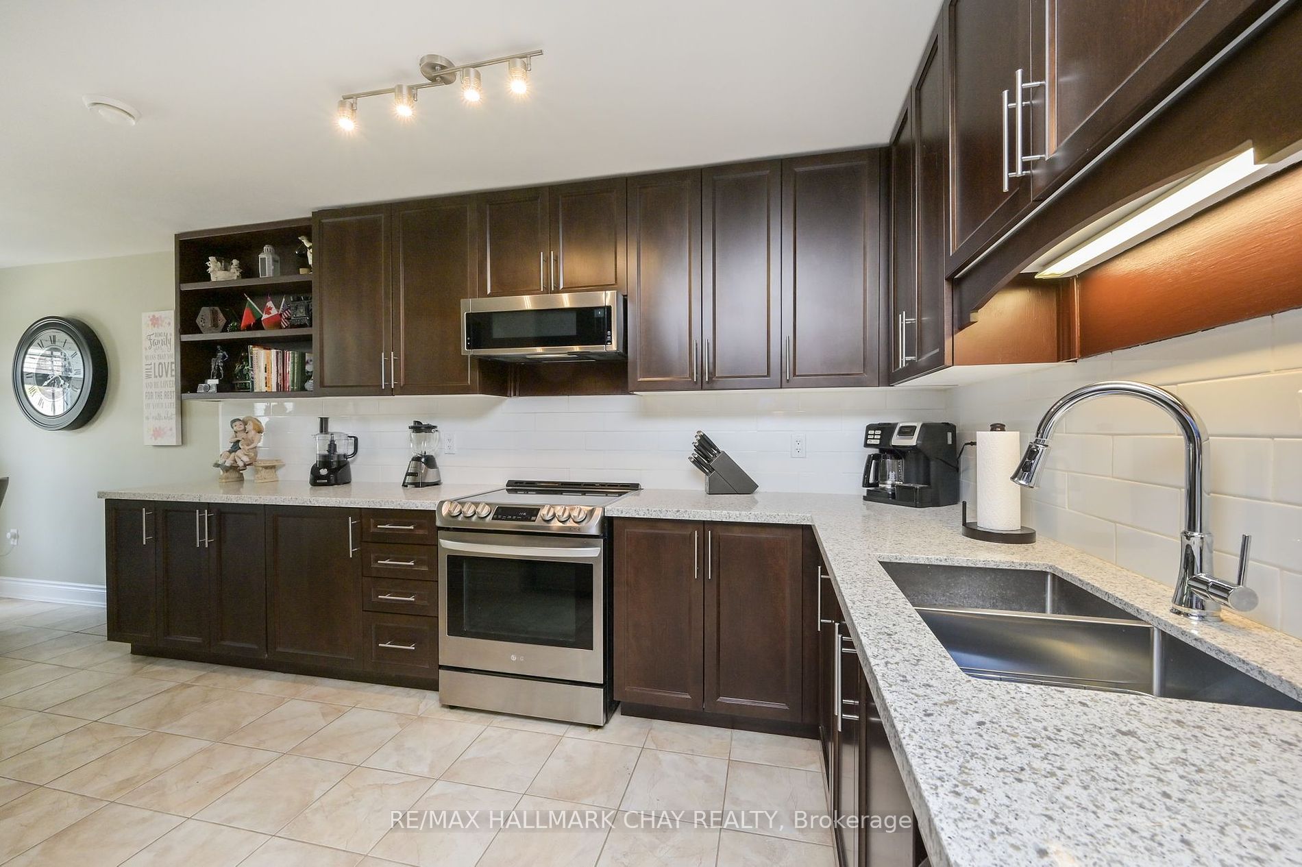 21 Upper Highland 19 Property Photo 27